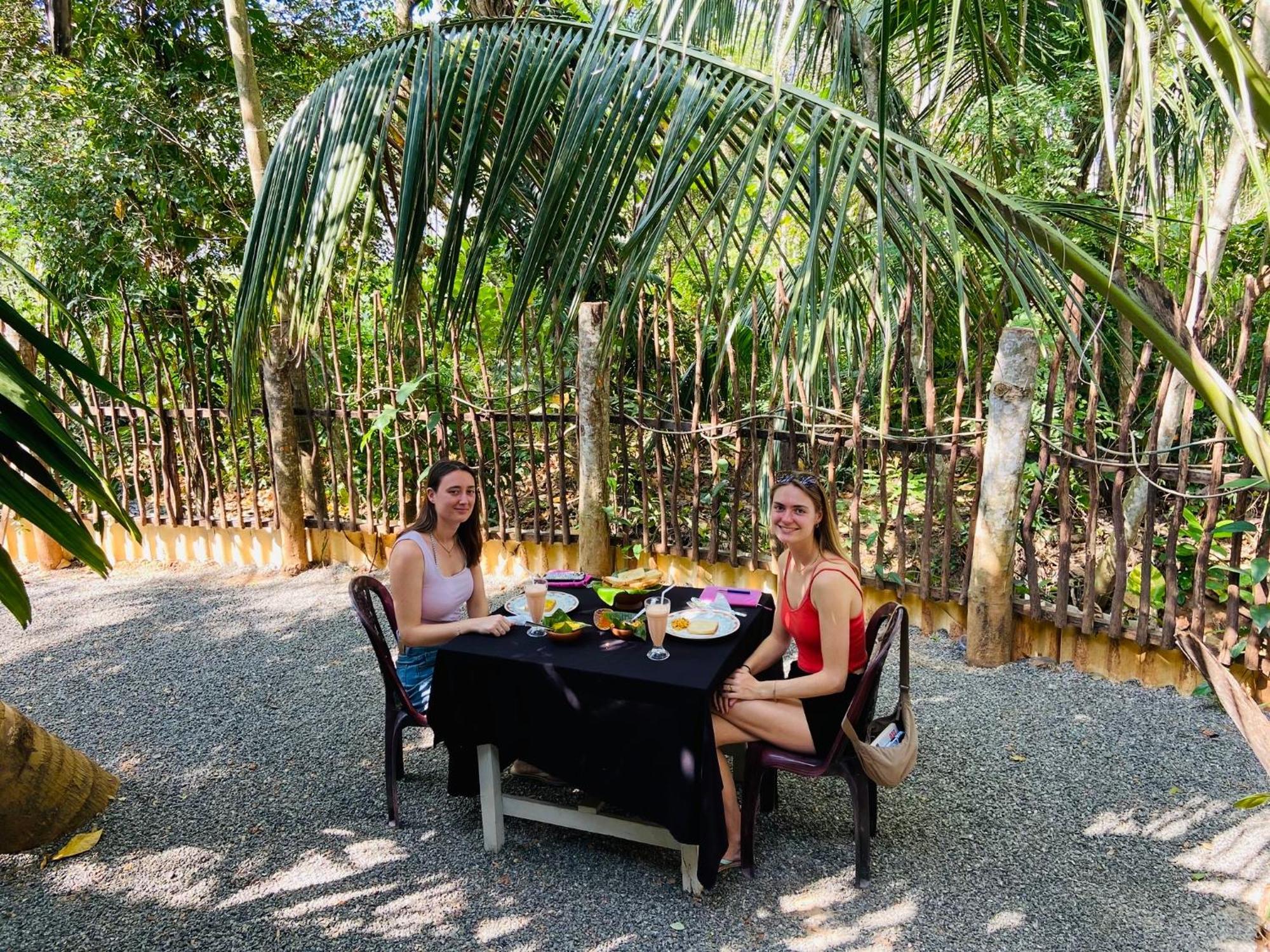 Leo Homestay ดิคเวลลา ภายนอก รูปภาพ
