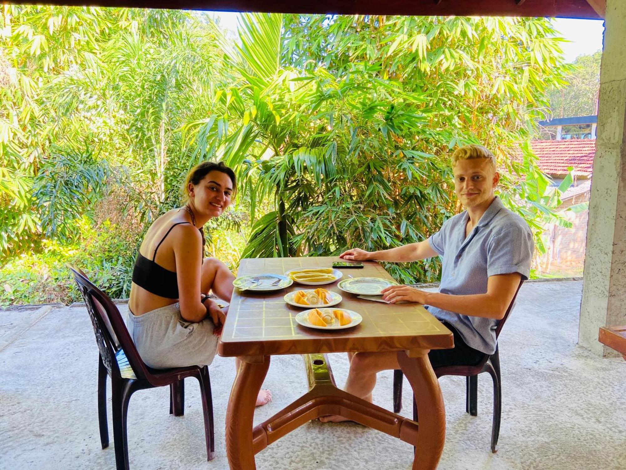 Leo Homestay ดิคเวลลา ภายนอก รูปภาพ