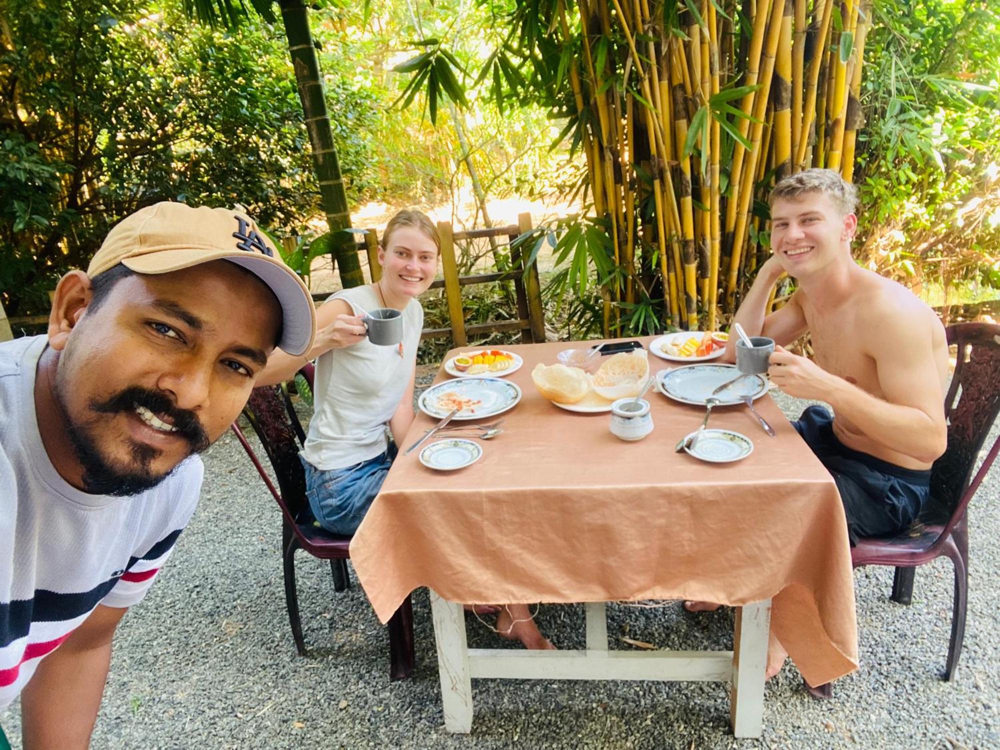 Leo Homestay ดิคเวลลา ภายนอก รูปภาพ