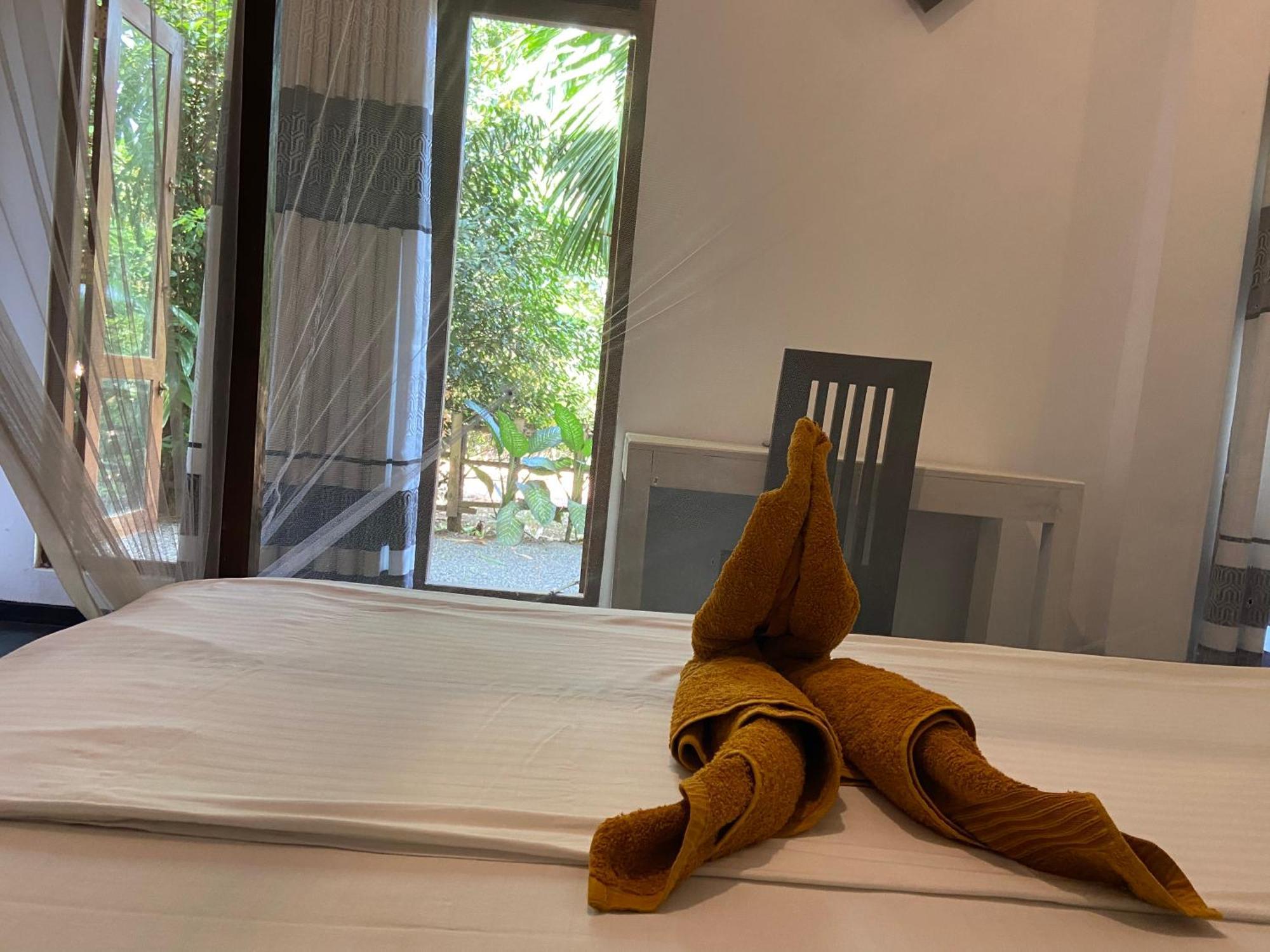 Leo Homestay ดิคเวลลา ภายนอก รูปภาพ