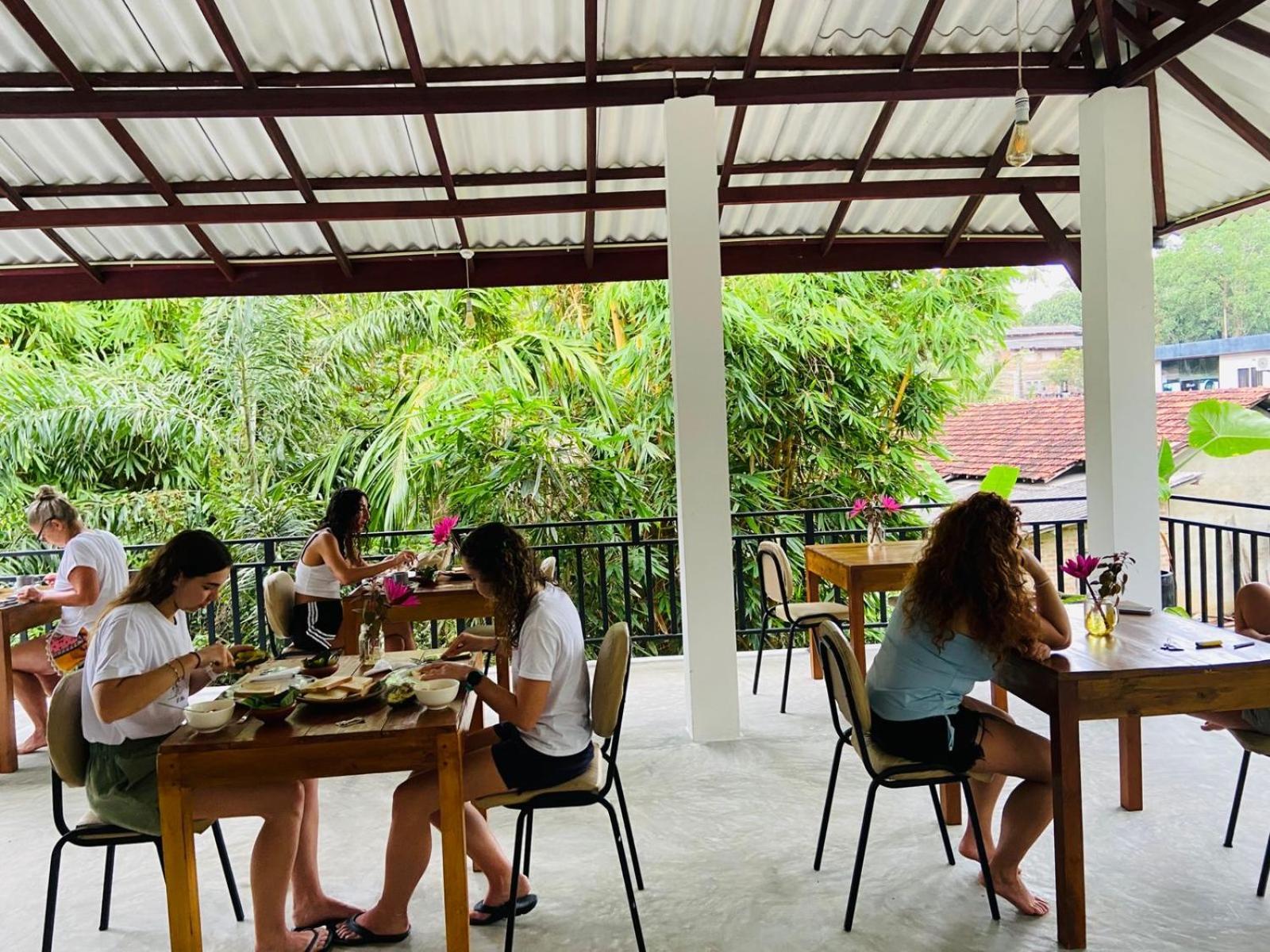 Leo Homestay ดิคเวลลา ภายนอก รูปภาพ